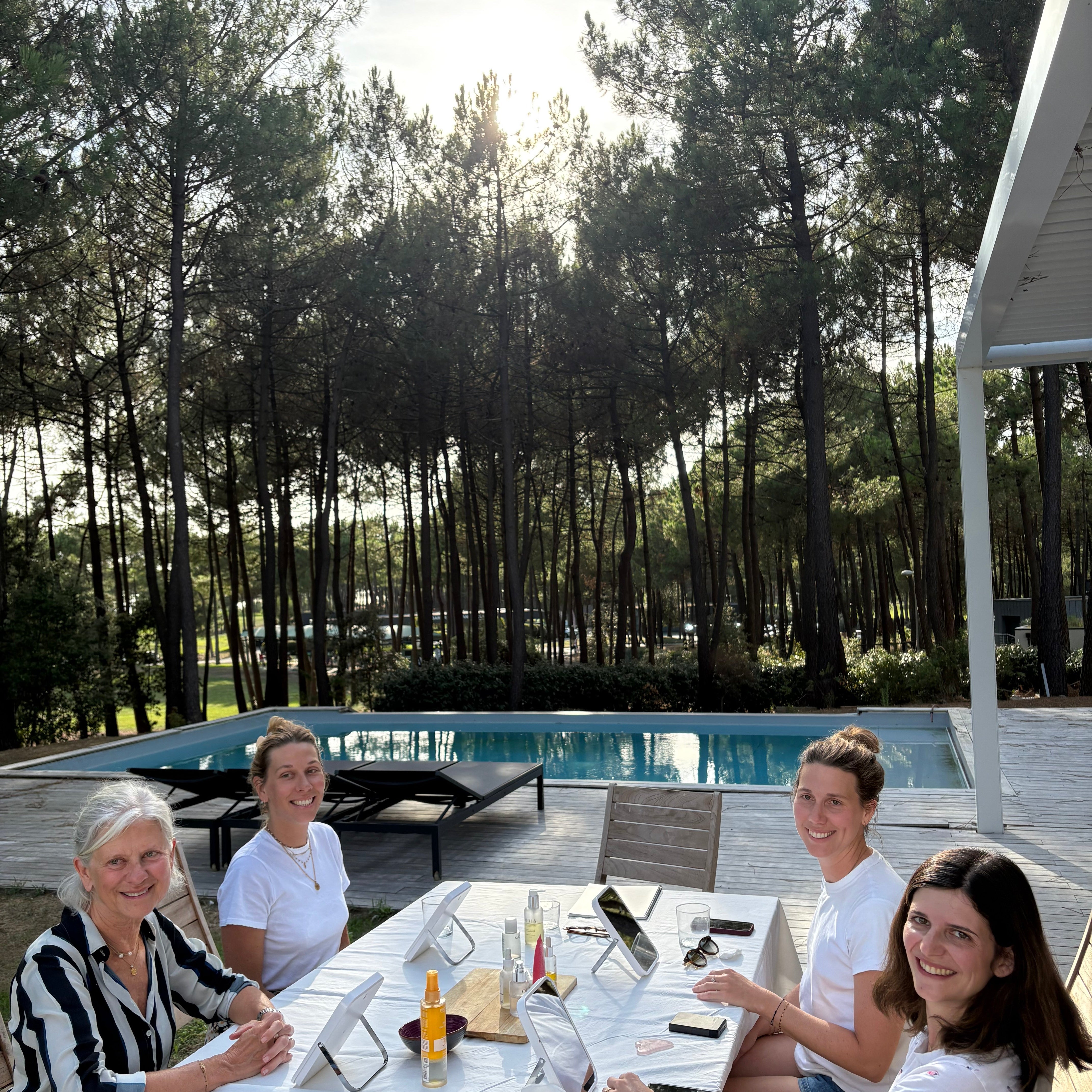 Un moment en famille dans le Sud-Ouest : atelier d’automassage mère/filles.